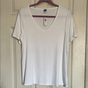 NWT Old Navy white v neck luxe short sleeve T-shirt size medium TALL